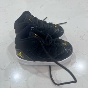 Baby Jordan High-Top Sneakers Black Yellow 5c